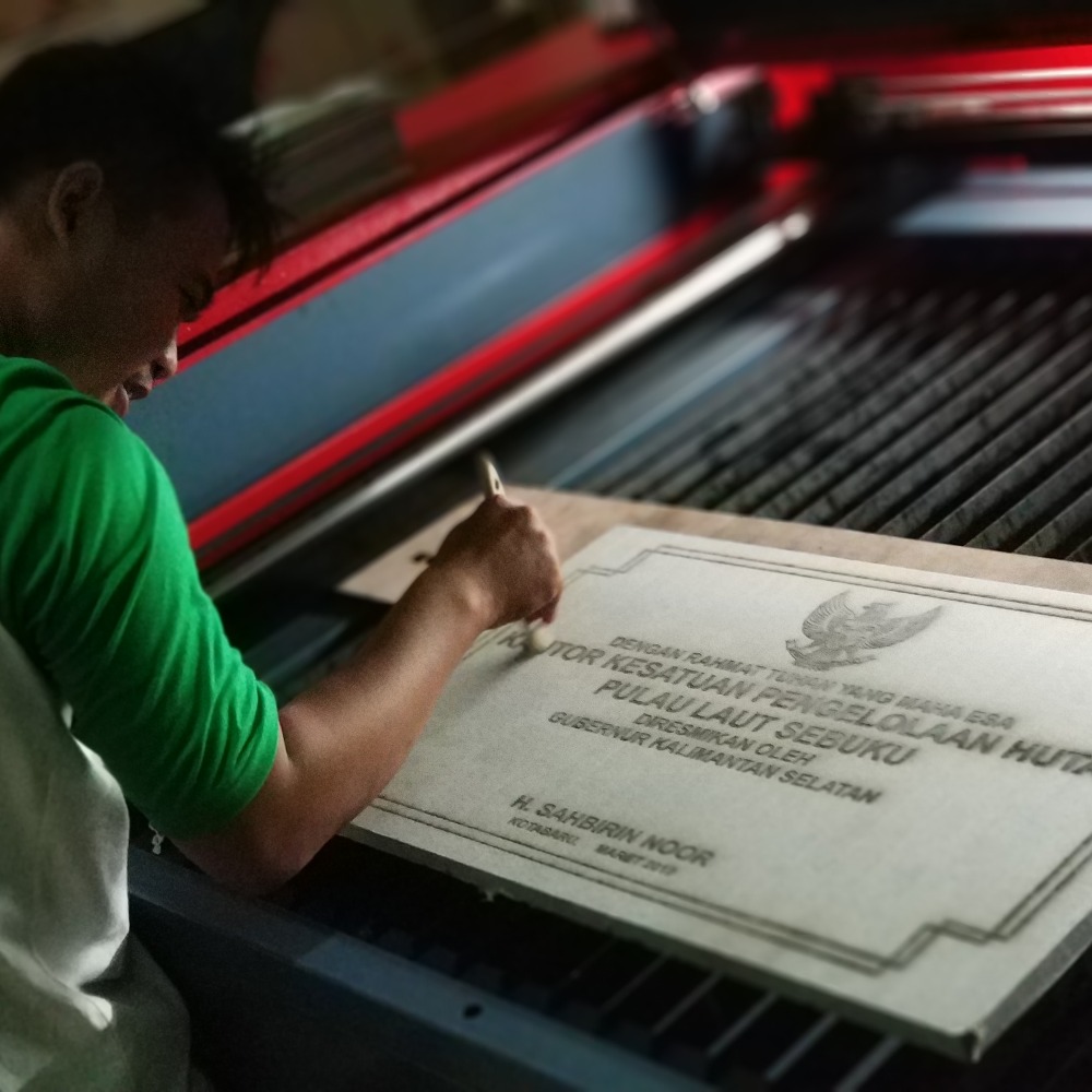 Kategori Mesin Laser