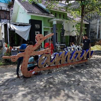 Produk Akrilik Lainnya