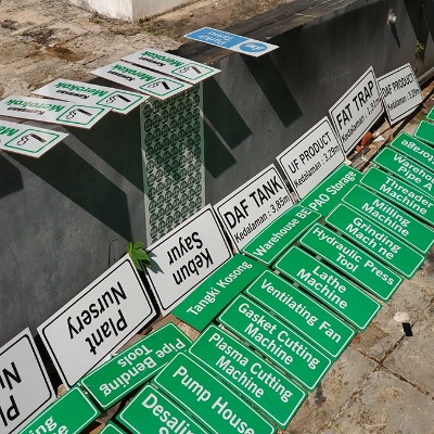 Sign Acrylic 3 mm 2 sisi