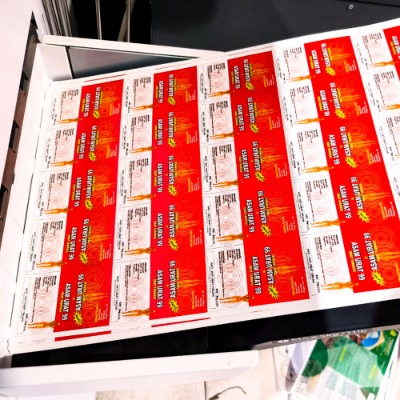 Stiker Vinyl A3+ Revoria