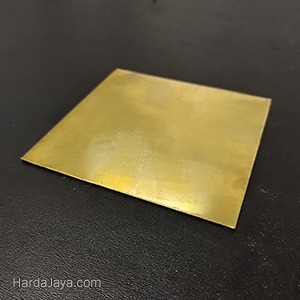 cutting plat kuningan