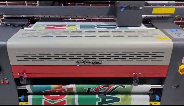 Kemudahan Cetak Umbul-Umbul Bendera dengan Mesin Cetak Direct-to-Textile