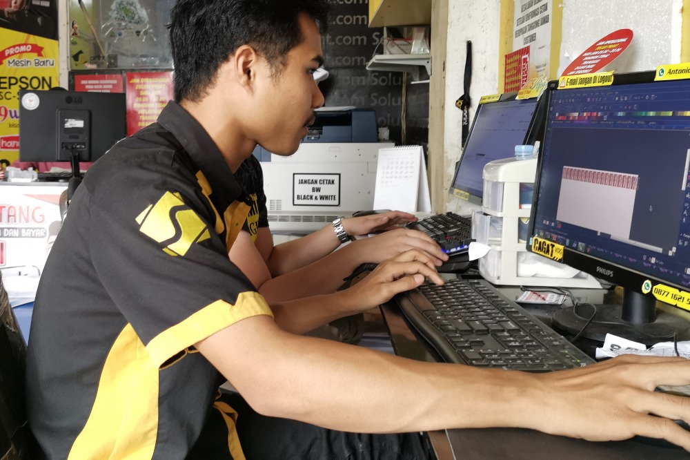Perangkat Lunak Desain Terpopuler dalam Industri Digital Printing