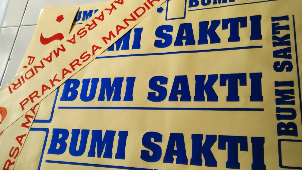 Cutting Stiker dan Print Cutting Stiker