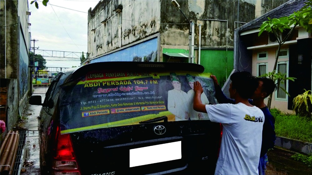 Stiker One Way adalah Solusi Privasi dan Efisiensi Energi untuk Kaca