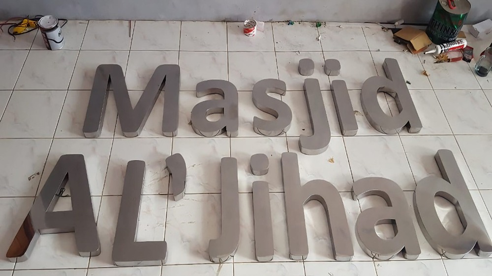 Huruf Stainless Keindahan dan Keberlanjutan dalam Desain