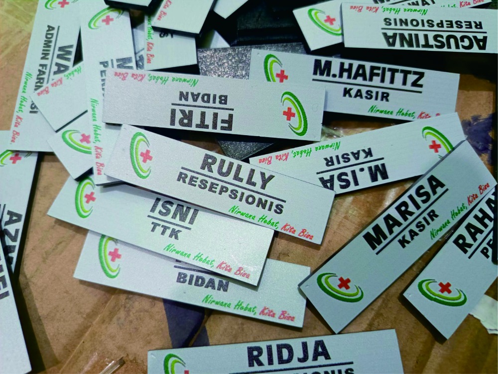 id card kustom berwarna