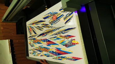 Dokumentasi proses produksi stiker UV
